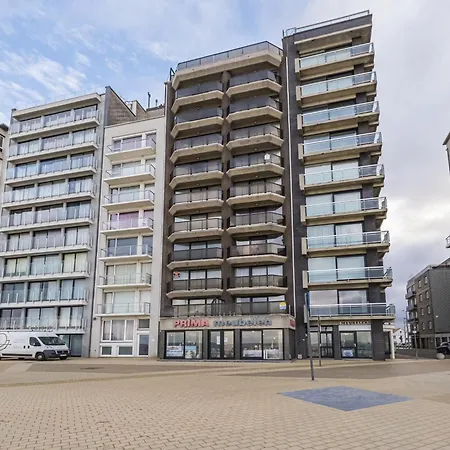 Flat With Sea Views In Belgian Coast, Cleaning Included Daire